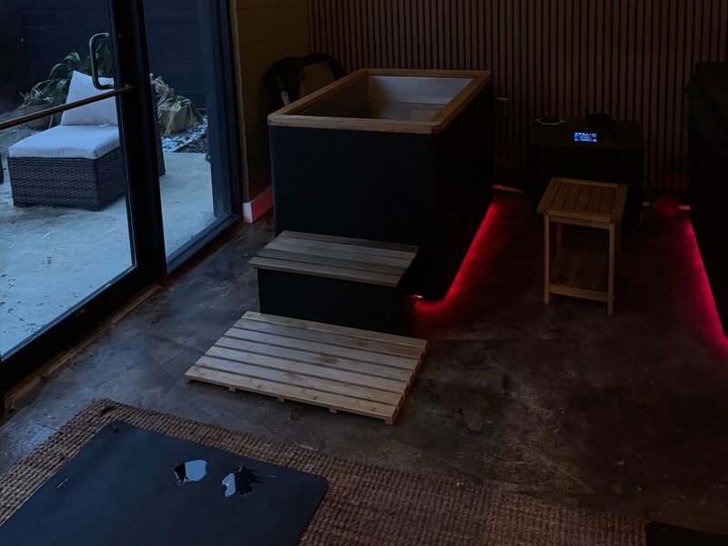 Grounding mat area with natural light at Flowstate recovery space
